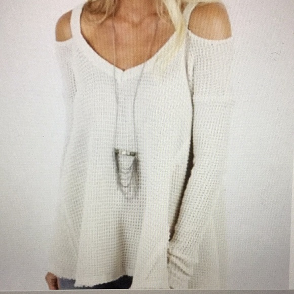 Free People cold shoulder sweater - Picture 4 of 10